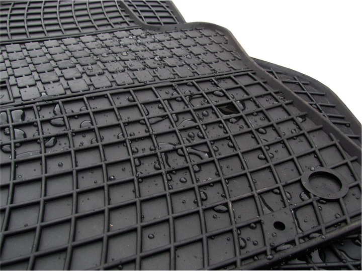 TOYOTA COROLLA E12 MATS RUBBER ON ORDER PRT photo 4 - milautoparts-fr.ukrlive.com