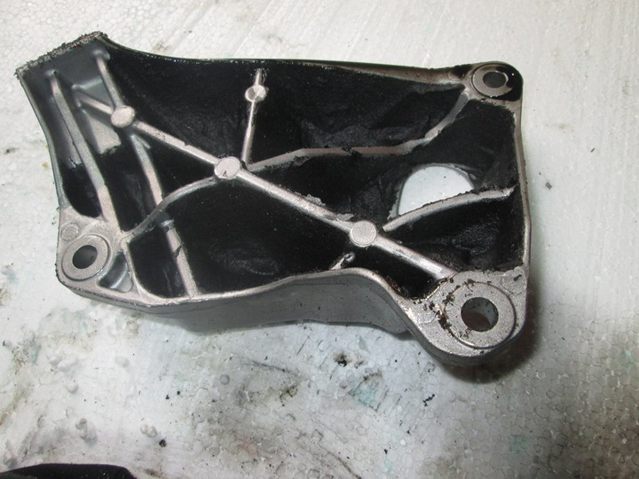 Кронштейн bmw 5 f10 f-10 f11 2.5 d, Ціна