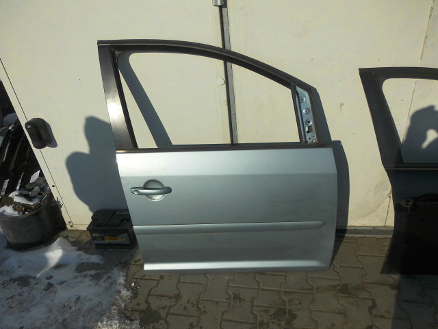 Vw touran 04r- дверь правая передняя переднее lb5m, Цена