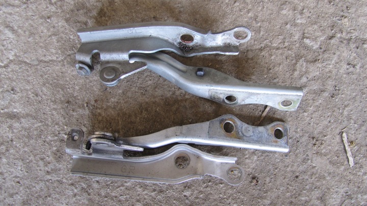 Завіси капота перед mazda 2 dy 03-08 рік, Ціна