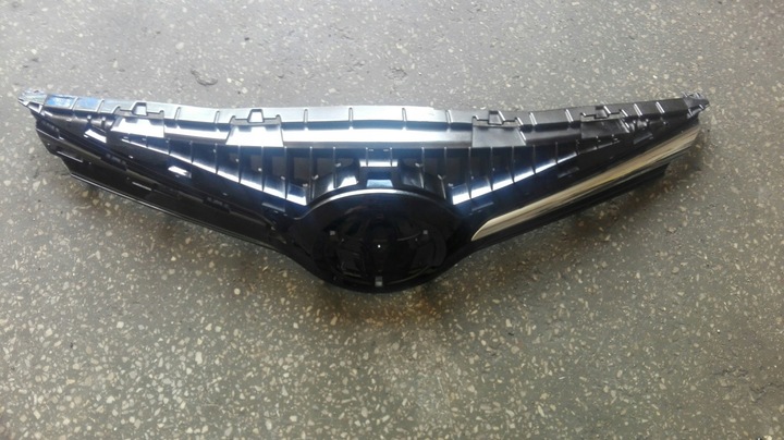 Решітка радіатора toyota avensis t27 15-17, Ціна