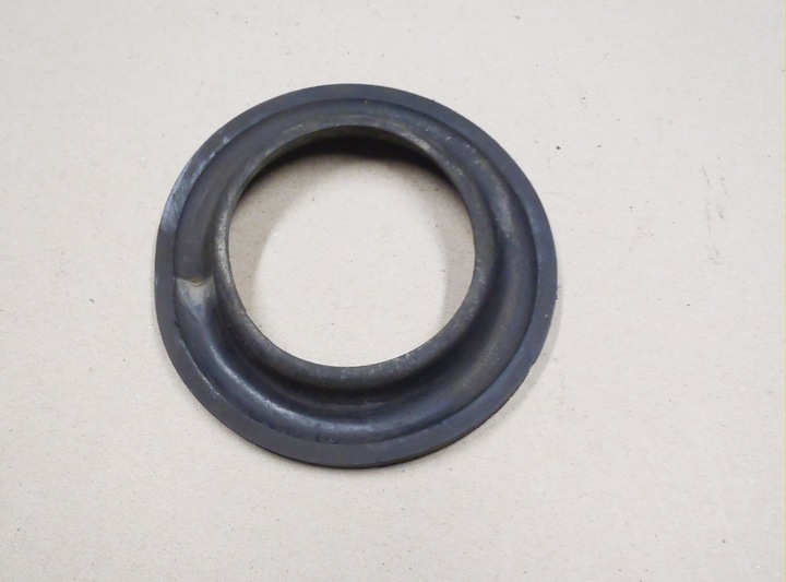 Rav4 05-18 lexus ct nx гума прокладка пружина зад, Ціна