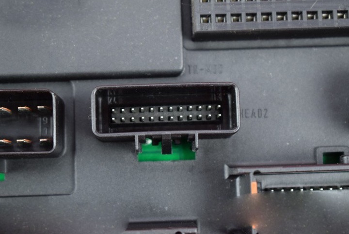 фото №4, Коробка запобіжників opel signum 1.9 cdti 150 km 03-08