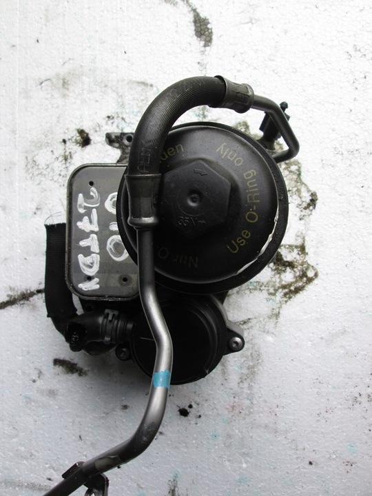 фото №1, Основание фильтра масла audi a5 a-5 8t0 2.7 tdi