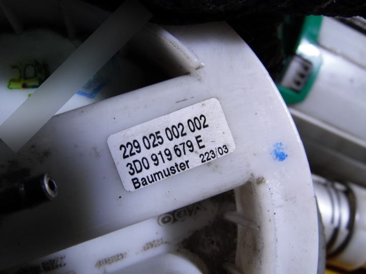 фото №11, Помпа топлива phaeton 04r 5.0 tdi 4x4 3d0919088