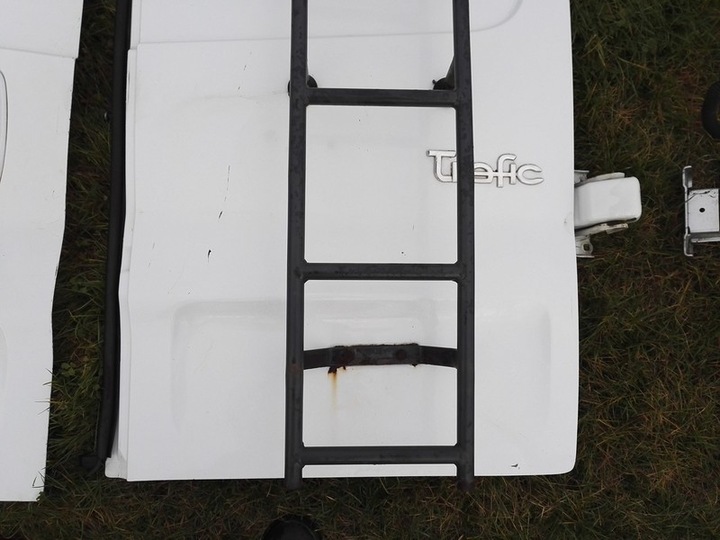 фото №10, Дверь левая trafic vivaro primastar белый левый зад