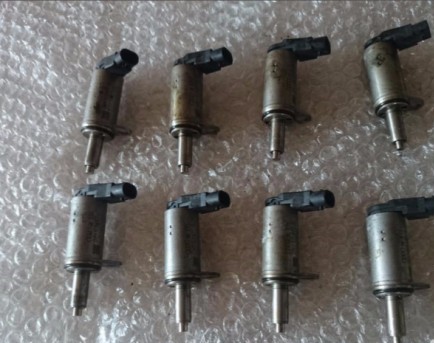 фото №1, Audi a8 s8 d4 2.0 tfsi модуль регулировочный 06h103697