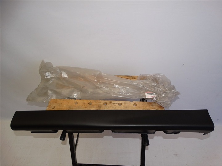 фото №1, Планка пороговая правый перед suzuki ignis новая оригинал