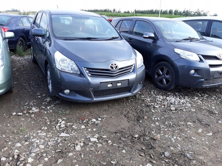 фото №11, Toyota verso 09 van диван сидіння ремені прокладка