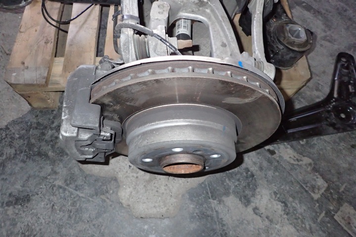 фото №5, Bmw x5 x6 f15 f16 подвешивание зад мост балка тележка