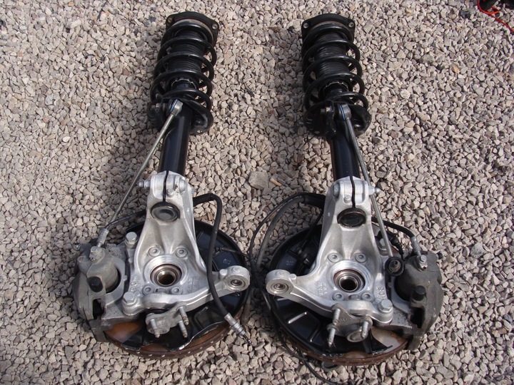 фото №1, Поворотна опора амортизатор правий passat b6 3c0 2008r !