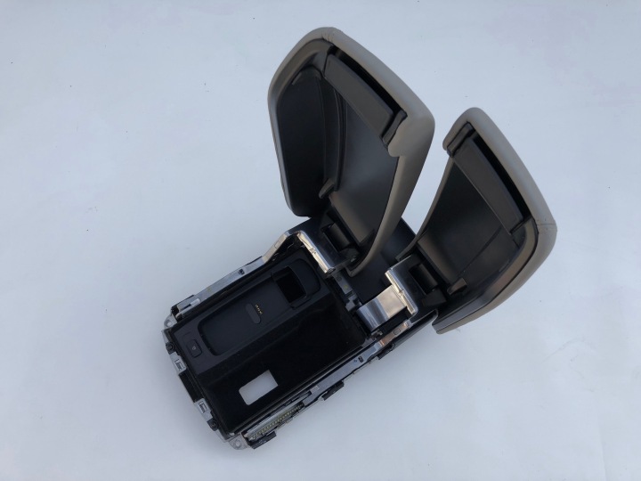 фото №5, Подлокотник кожа dg6 platanengrau audi a8 d4 4h