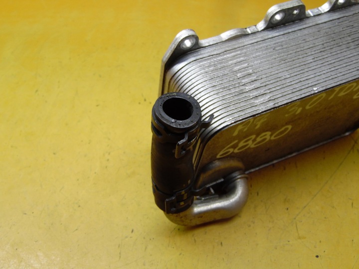 фото №5, Радиаторов масла a5 a7 3.0 tdi cdu 059117021r