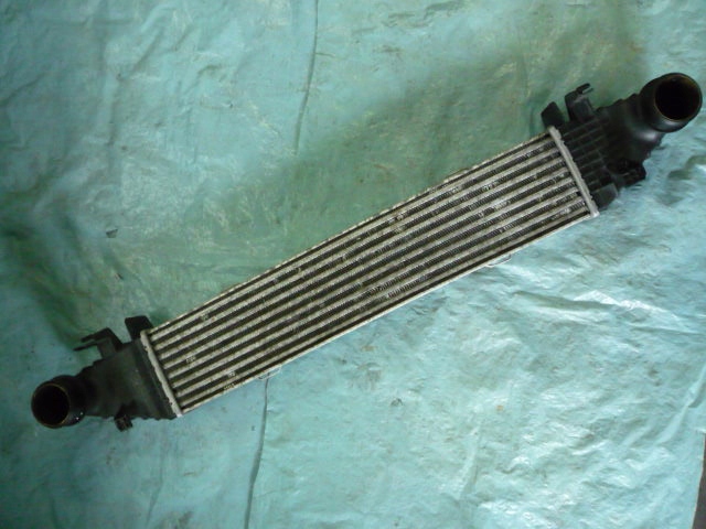 фото №1, W207 w204 c-klasa a2045000500 w212 интеркулер