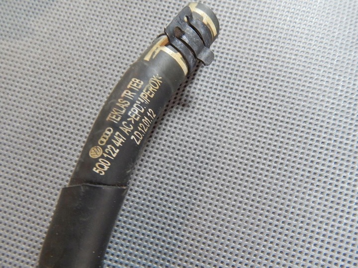 фото №6, Audi a3 8v трубка шланг воды 04l121070d