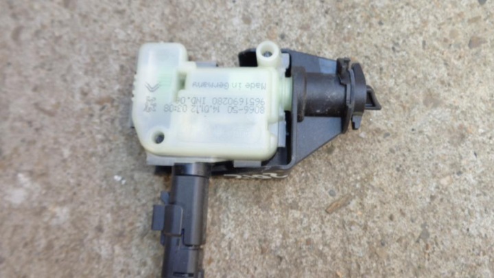 Dämpfer Klappen des Kraftstoffsbehälters Schloß CITROEN C4 B7 2010-18