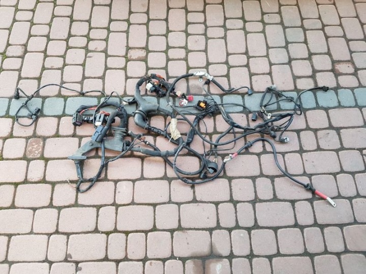 kablovacka svazek MOTORU Audi S4