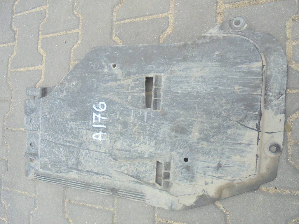 фото №1, Плита pod двигун mercedes a45 amg a1765200023