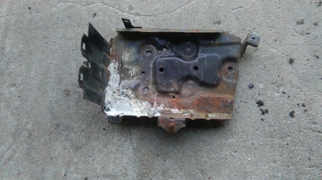 фото №1, Nissan primera p12 2.2 dci основание аккумулятор