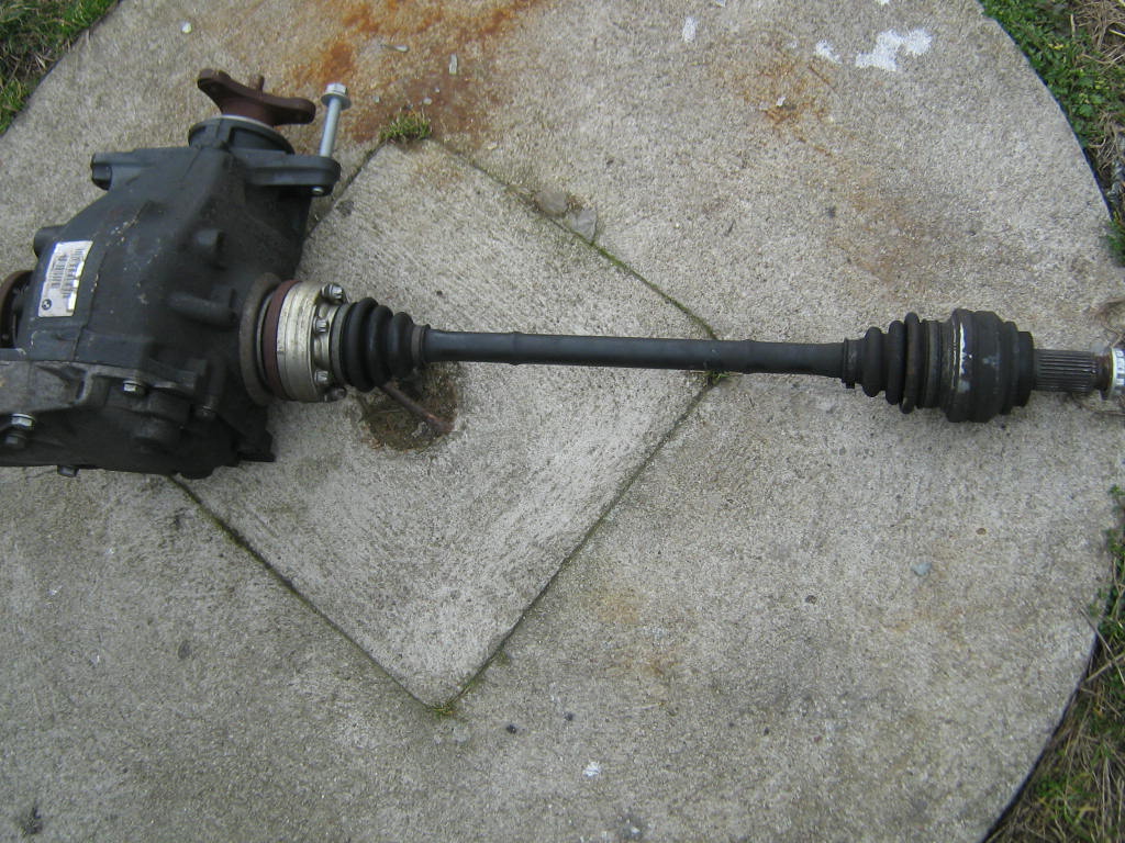 фото №1, Привідний вал bmw e84 x1 2.0d 177km права задня