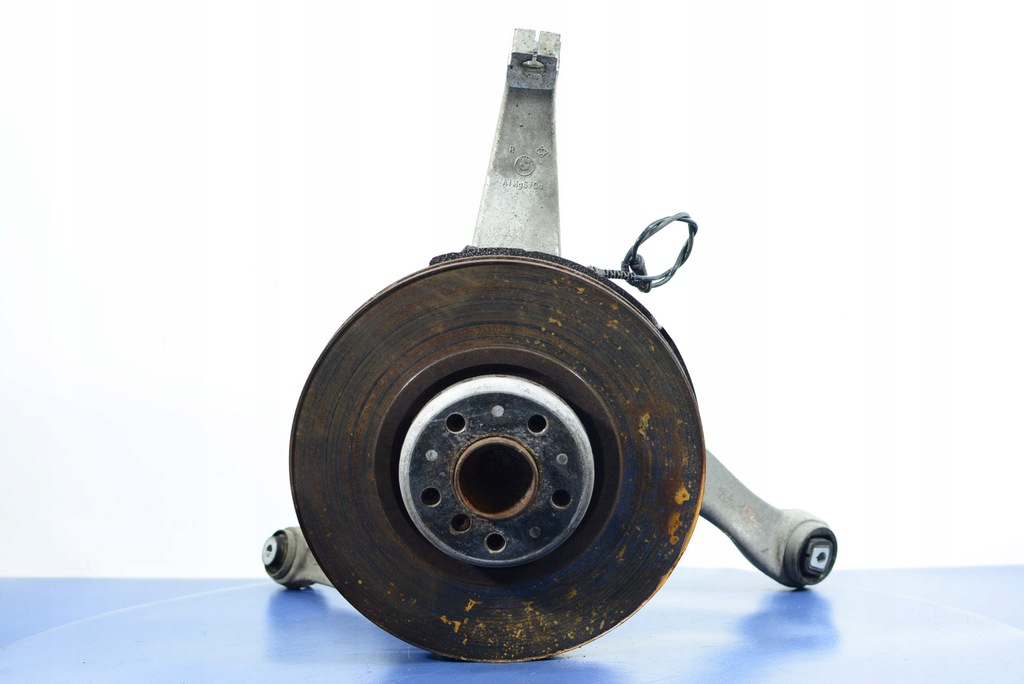 фото №1, Bmw 7 f01 f04 4.4b поворотний кулак права ступиця важелі