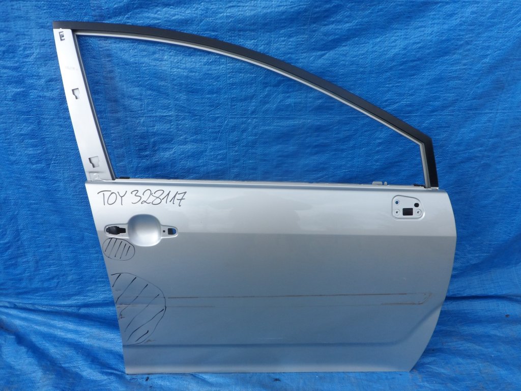 фото №1, Toyota corolla verso дверь передние правое