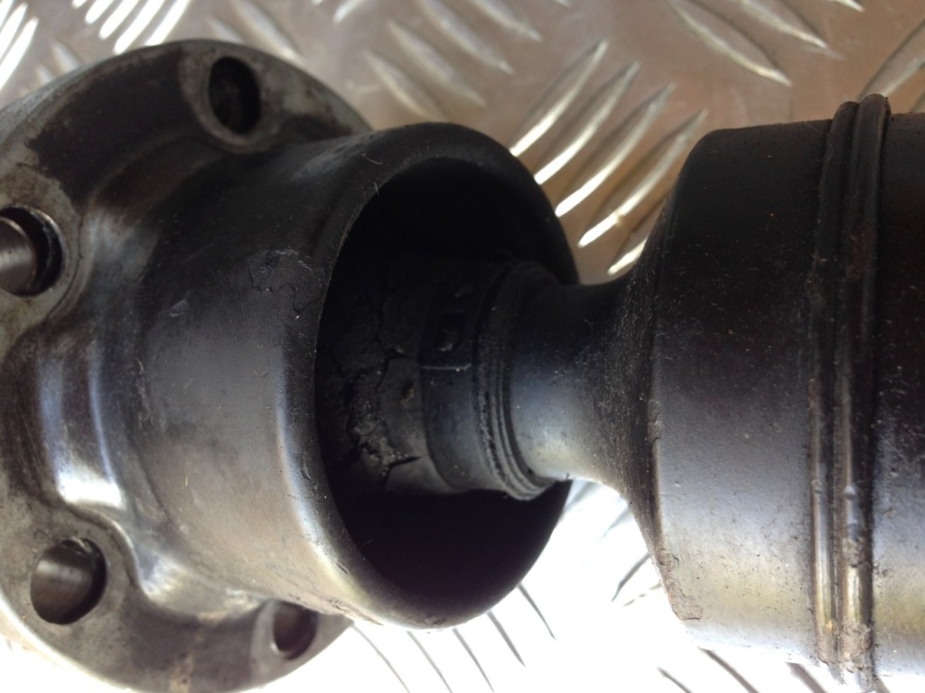 W164 ml 63 6.3 amg wał привідний Ціна