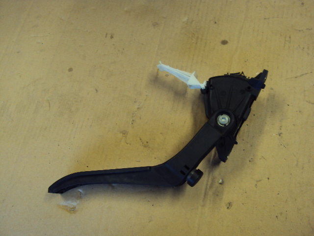 фото №2, Педаль газу vw touareg audi q7