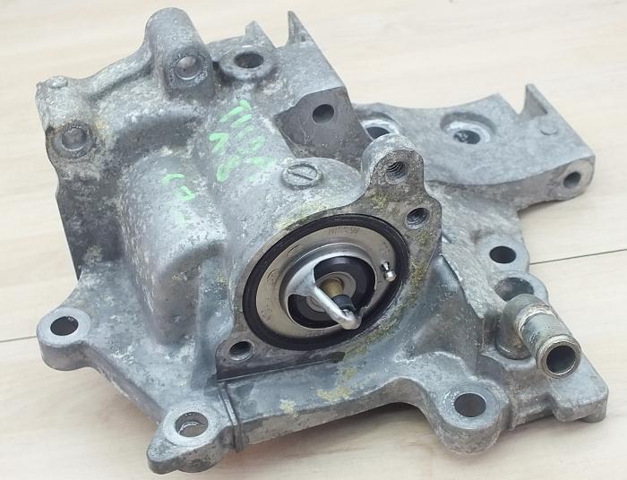 фото №1, Nissan tiida 1.8 корпус термостата