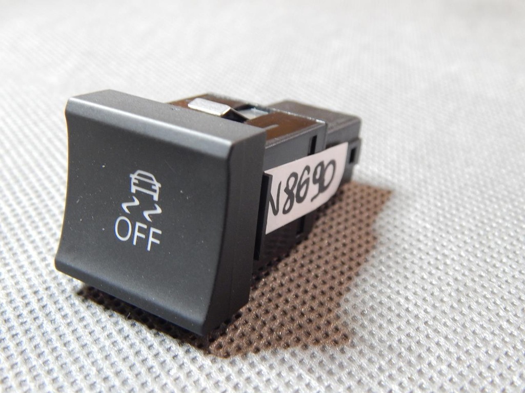 фото №1, Audi q3 8u кнопка esp 8u0927134