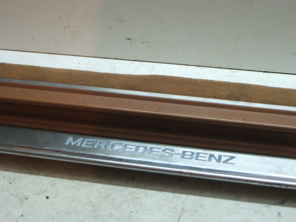 Mercedes sl r129 накладка поріг молдинг права Ціна