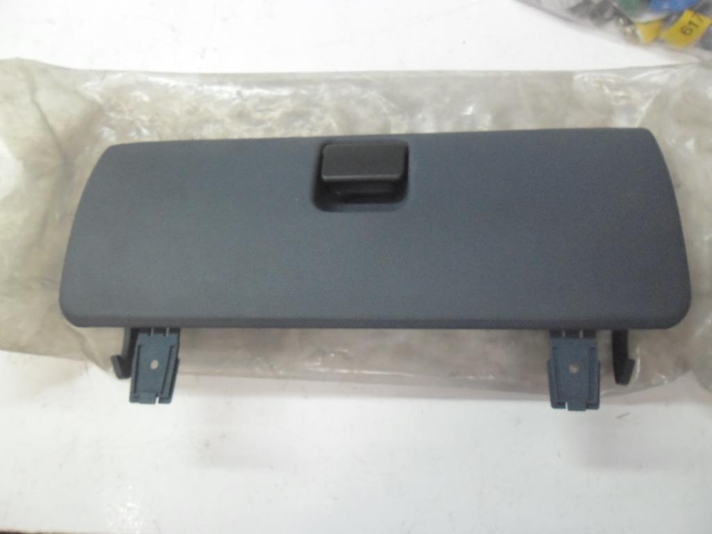 фото №2, Крышка бардачка ford fiesta nowe оригинал