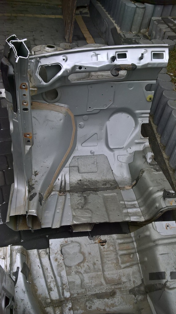 фото №5, Ford mondeo mk3 підкрилок лонжерон перед lewa/praw