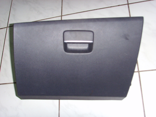 фото №1, Mercedes a w176 бардачок консоли пассажира