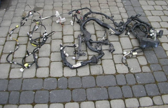 фото №1, Toyota corolla verso джгут електропроводка двигуна