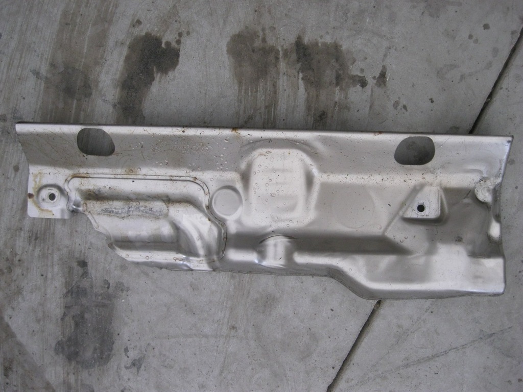 фото №1, Audi r8 v10 5.2fsi лист защита двигателя 420199455