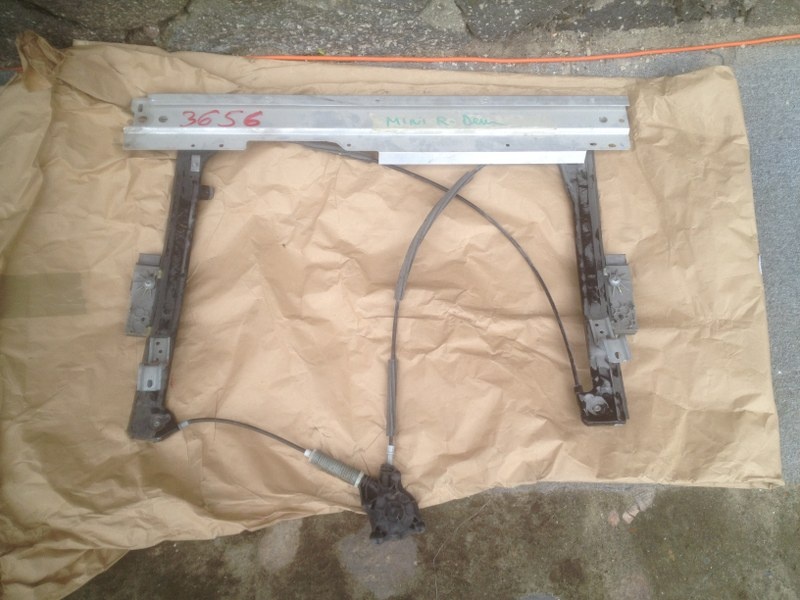 фото №2, Mini r56 підйомник скло двері перед праве