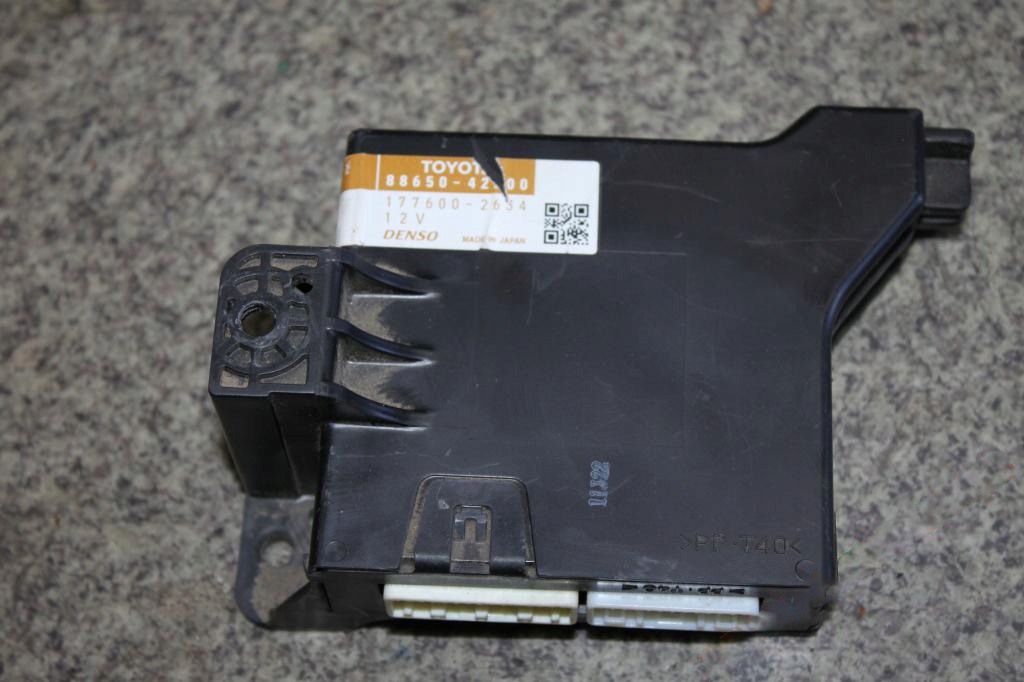 фото №1, Toyota rav4 06- 2.2d4d модуль блок управления 88650-42200