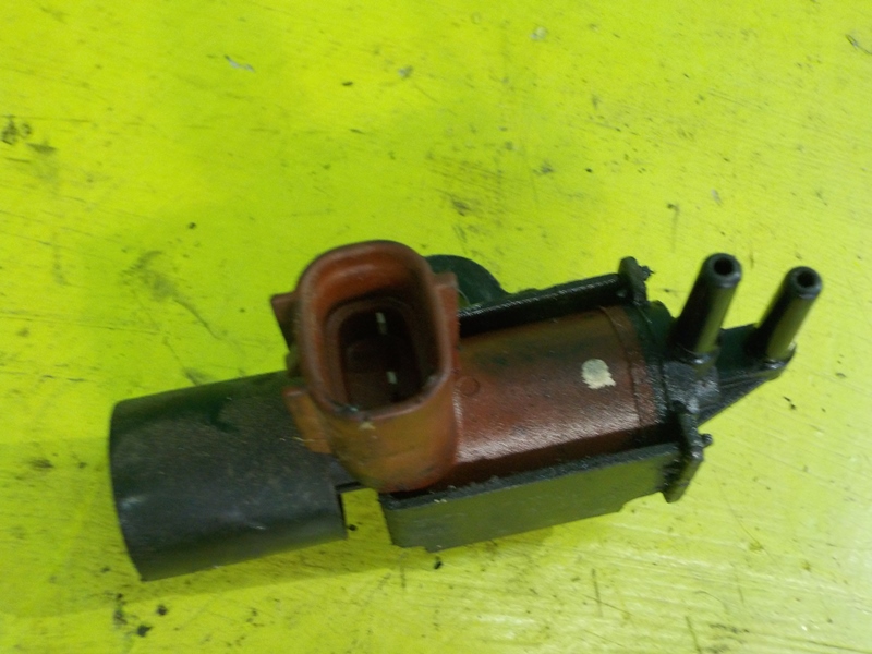 фото №1, Land cruiser 90 клапан вакуумa