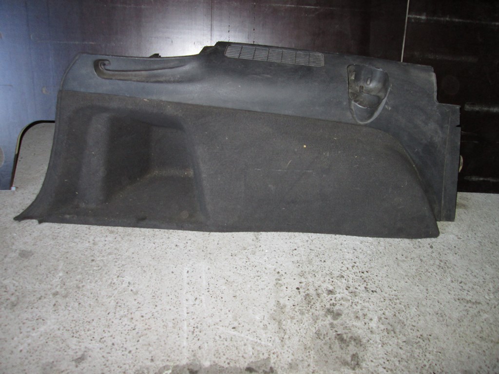 фото №1, Обивка багажника обшивка audi q7