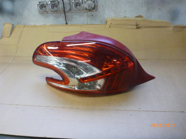 фото №1, Peugeot 208 12- лампа левая задняя задняя