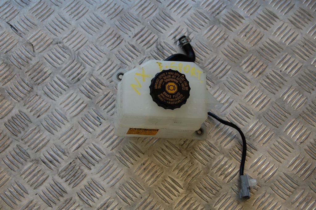 фото №1, Бачок тормозной lexus nx 300h fsport