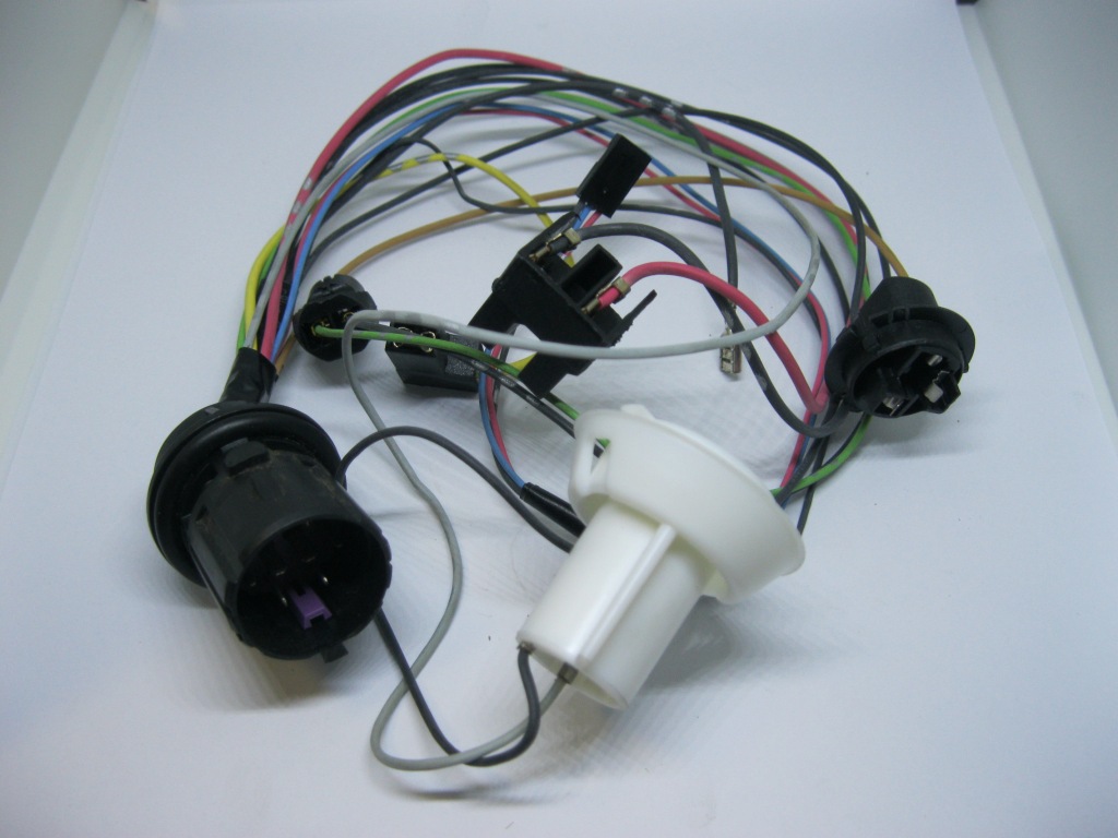 фото №1, Колодка лампочка h1 h7 лампы doblo combo 10-14