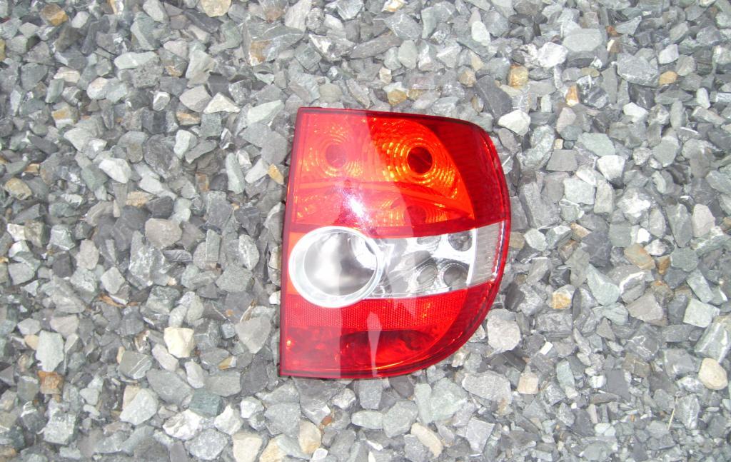 фото №1, Vw fox 5z0 лампа права задня