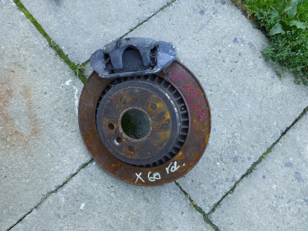 фото №1, Супорт гальмівний + диск volvo xc60 правий задня