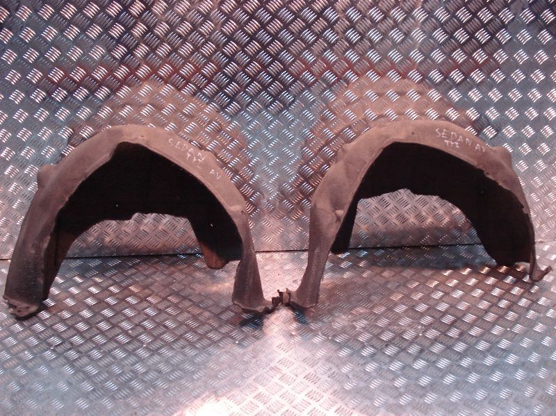 фото №1, Toyota avensis sedan підкрилок задня 2008