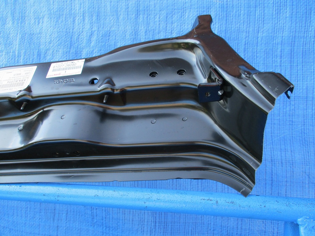 фото №5, Toyota hiace 2007- блок двигателя обшивка правое