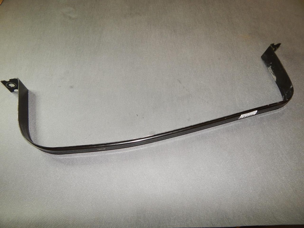 фото №1, Audi a3 8v кронштейн бака 5q0201656d