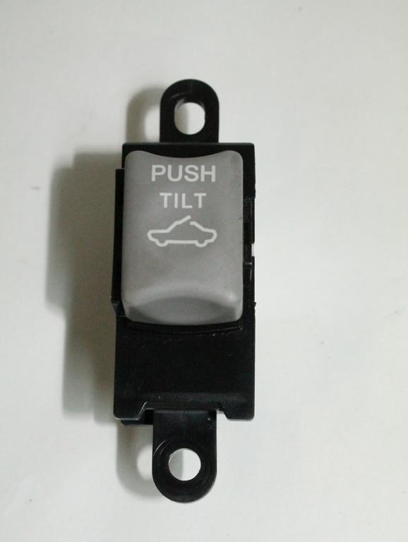 фото №1, Outlander 03-06 переключатель люк кнопка