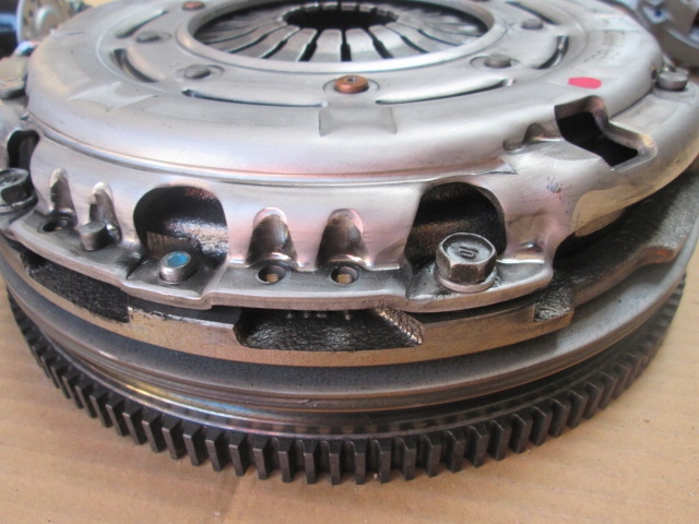 фото №1, Колесо двухмассовый сцепление kia sportage 2.0i 2014 ro